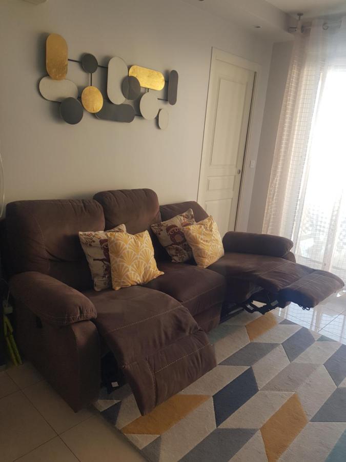 Beau Appartement Avec Garage Ferme ボーソレイユ エクステリア 写真